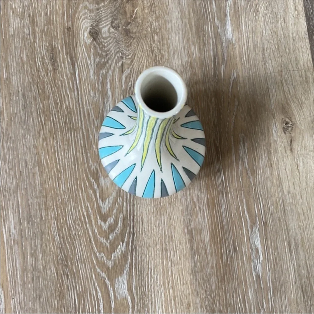 Anthropologie Vase - Picture 2 of 3
